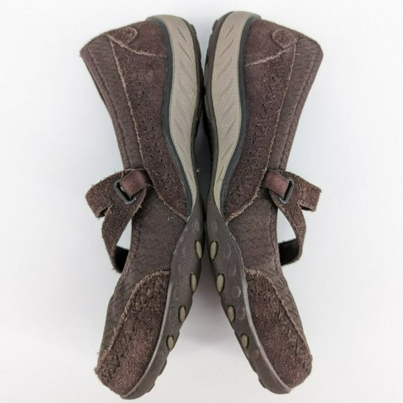 Skechers Relaxed Fit Strappy Shoe 7 Brown Suede Breathe Easy Stretch Memory Foam - Picture 9 of 13
